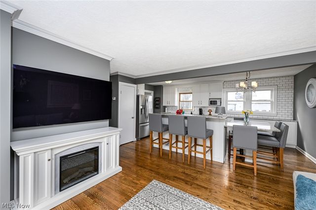 169 Kempton Drive, Berea, OH 44017