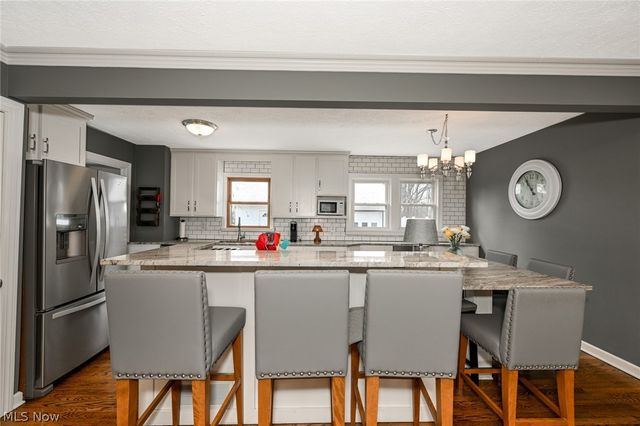 169 Kempton Drive, Berea, OH 44017