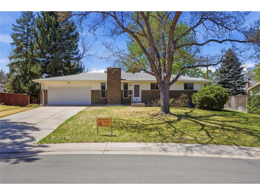 522 E Caley Dr, Centennial, CO 80121