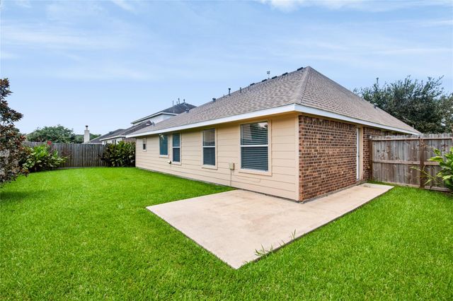 6414 Larrycrest Drive, Pearland, TX 77584