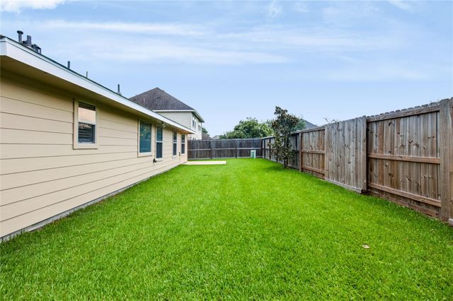 6414 Larrycrest Drive, Pearland, TX 77584