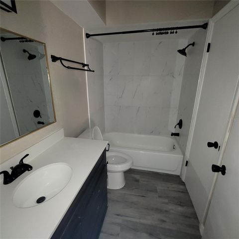 5160 CONROY ROAD 1422, Orlando, FL 32811