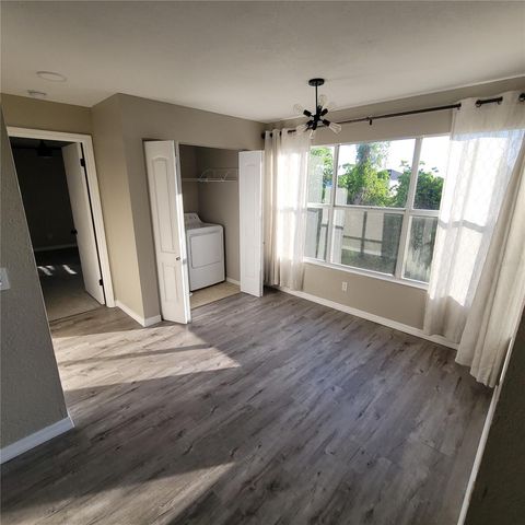 5160 CONROY ROAD 1422, Orlando, FL 32811