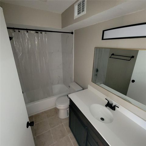 5160 CONROY ROAD 1422, Orlando, FL 32811