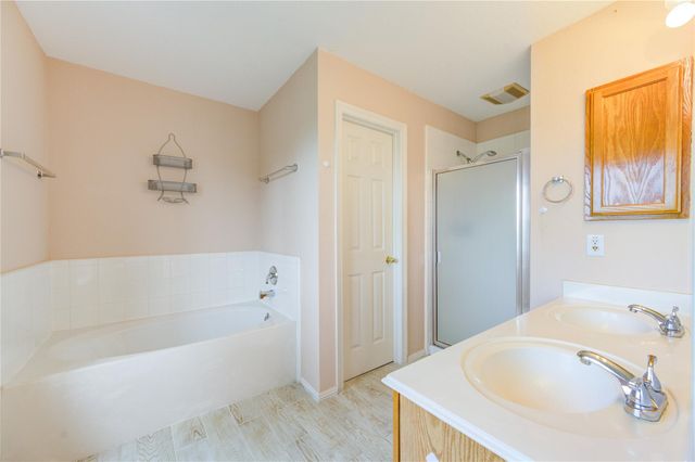 818 Laurel Green Road, Missouri City, TX 77459