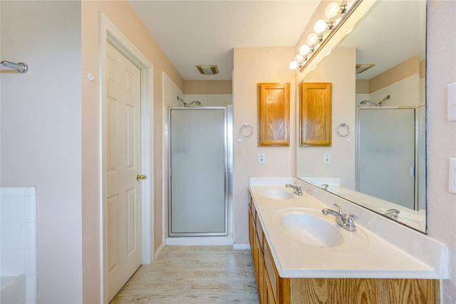 818 Laurel Green Road, Missouri City, TX 77459