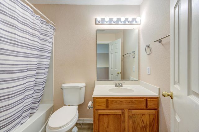 818 Laurel Green Road, Missouri City, TX 77459