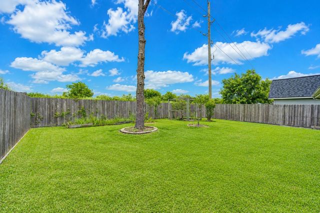818 Laurel Green Road, Missouri City, TX 77459