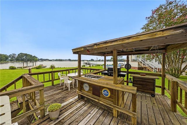 18 Cypress RD, Portsmouth, VA 23701