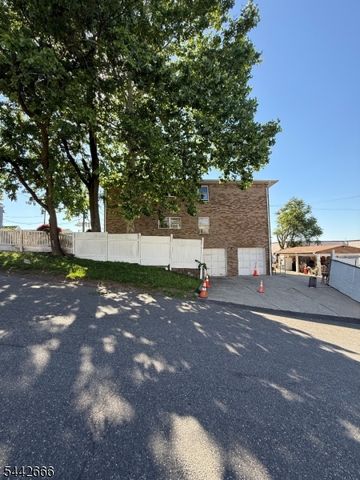235 4Th Ave, Paterson City, NJ 07514