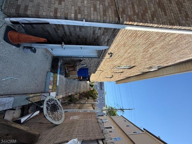 235 4Th Ave, Paterson City, NJ 07514
