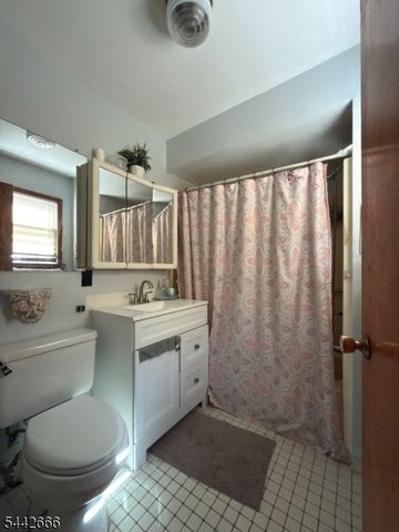 235 4Th Ave, Paterson City, NJ 07514