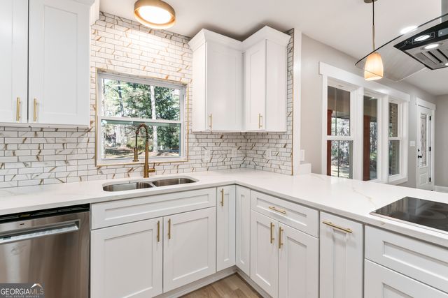 176 Hidden Valley Road, Fayetteville, GA 30214