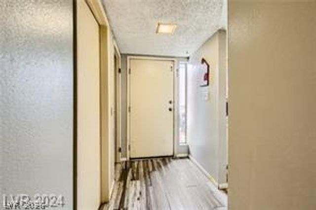 4232 Kona Coast Way, Las Vegas, NV 89121