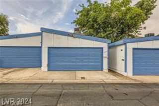 4232 Kona Coast Way, Las Vegas, NV 89121