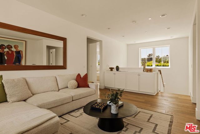 9521 Cattaraugus Avenue, Los Angeles, CA 90034