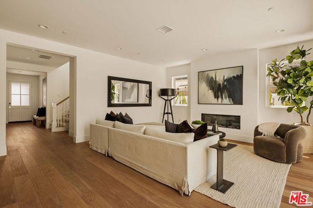 9521 Cattaraugus Avenue, Los Angeles, CA 90034