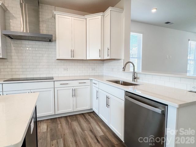 7040 Westrow Avenue, Charlotte, NC 28278