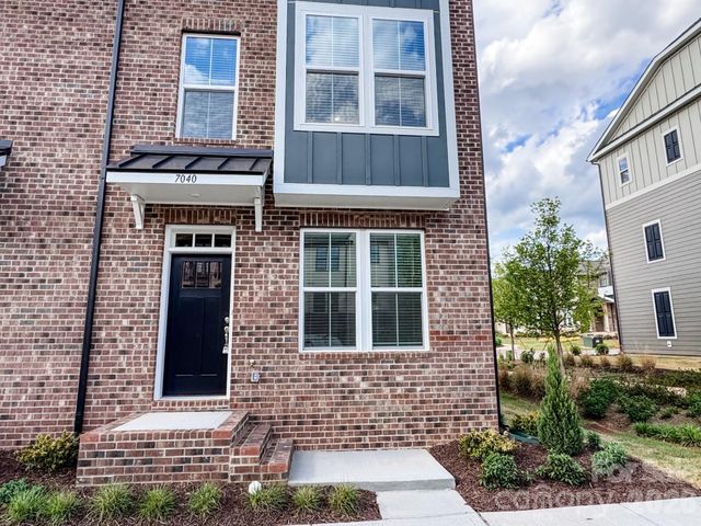 7040 Westrow Avenue, Charlotte, NC 28278