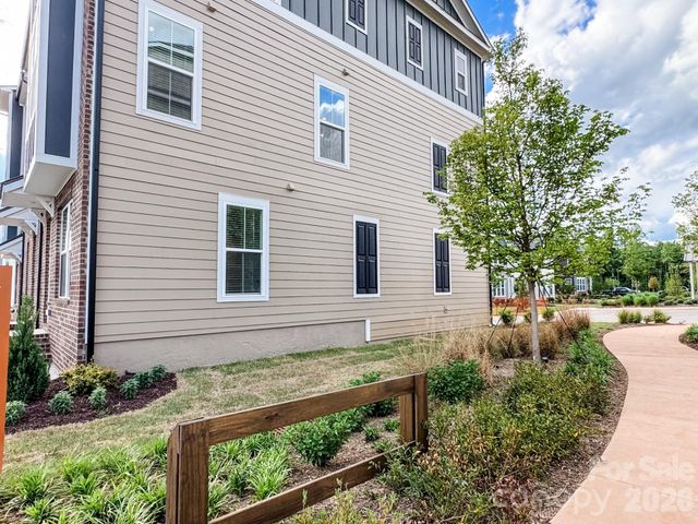 7040 Westrow Avenue, Charlotte, NC 28278