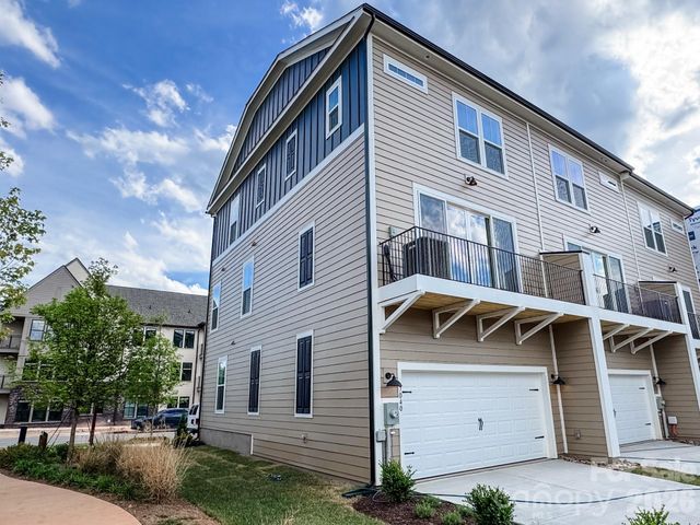 7040 Westrow Avenue, Charlotte, NC 28278