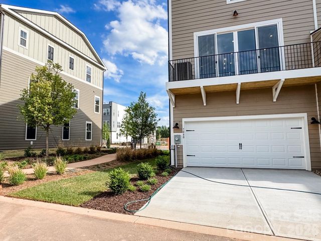 7040 Westrow Avenue, Charlotte, NC 28278