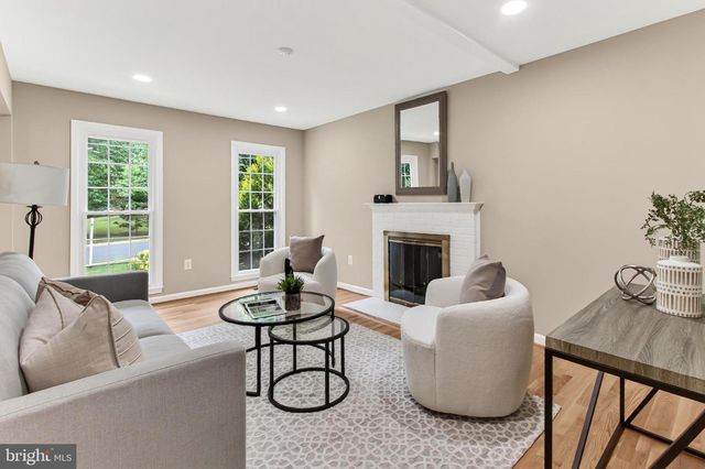 4151 ORCHARD DR, Fairfax, VA 22032