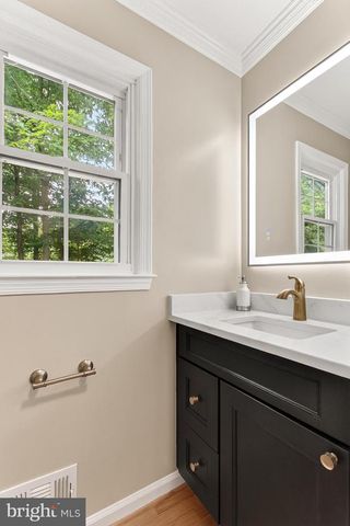 4151 ORCHARD DR, Fairfax, VA 22032