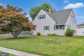 45 RED CEDAR DR, Levittown, PA 19055