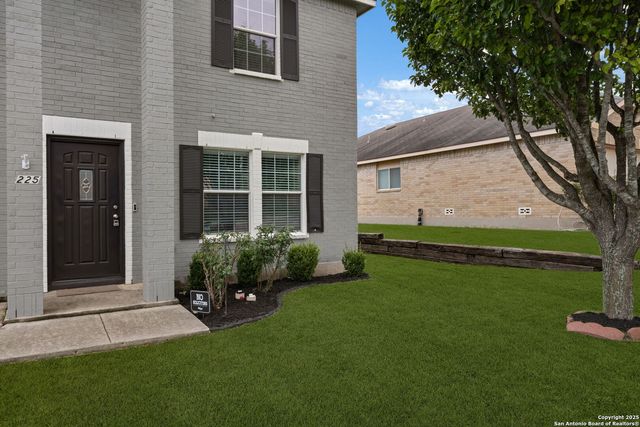 225 Willow Crest, Cibolo, TX 78108