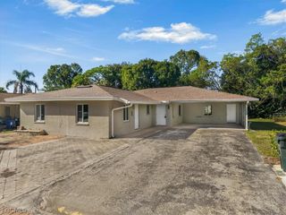 5826 Algiers ST, Fort Myers, FL 33919