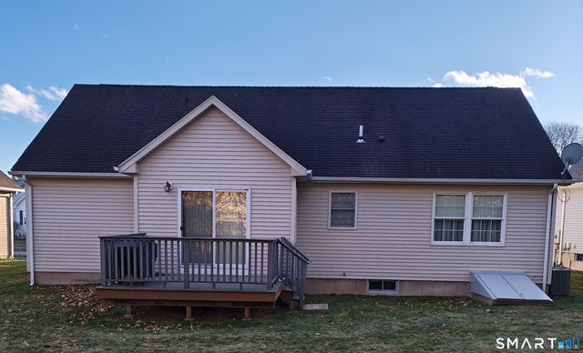 23 Dacosta Drive 23, Newington, CT 06111