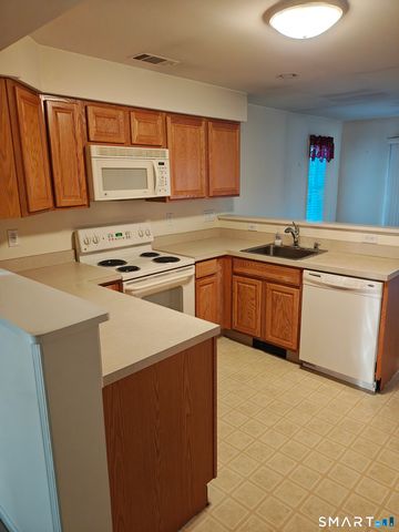 23 Dacosta Drive 23, Newington, CT 06111