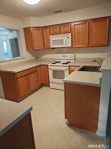 23 Dacosta Drive 23, Newington, CT 06111