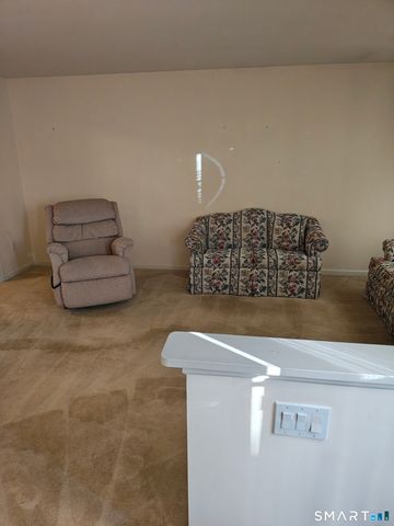 23 Dacosta Drive 23, Newington, CT 06111