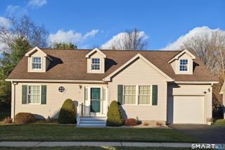 23 Dacosta Drive 23, Newington, CT 06111