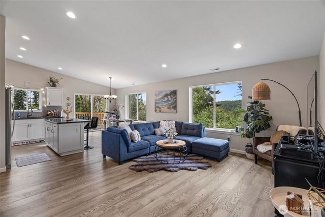 144 38 18 Loop Road, Centralia, WA 98531