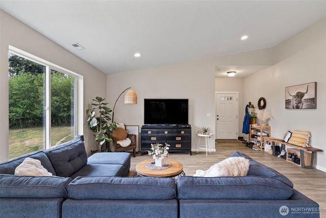 144 38 18 Loop Road, Centralia, WA 98531