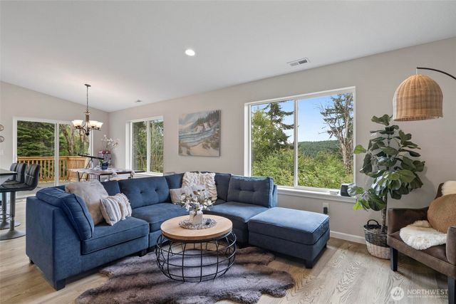 144 38 18 Loop Road, Centralia, WA 98531