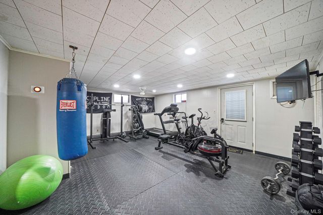 29 Wrana Street, Medford, NY 11763