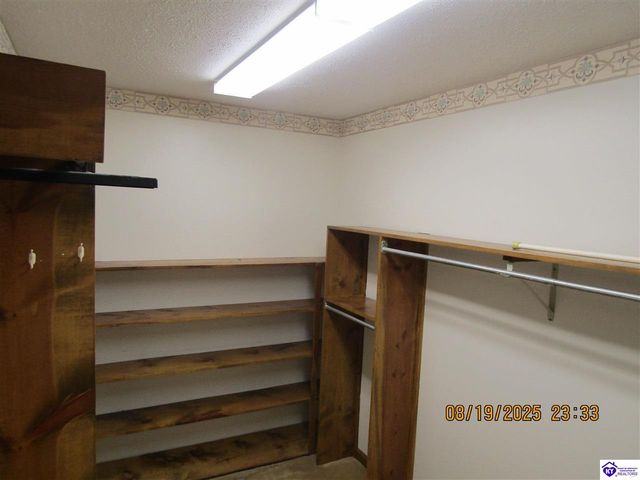 697 St Andrews Road, Brandenburg, KY 40108