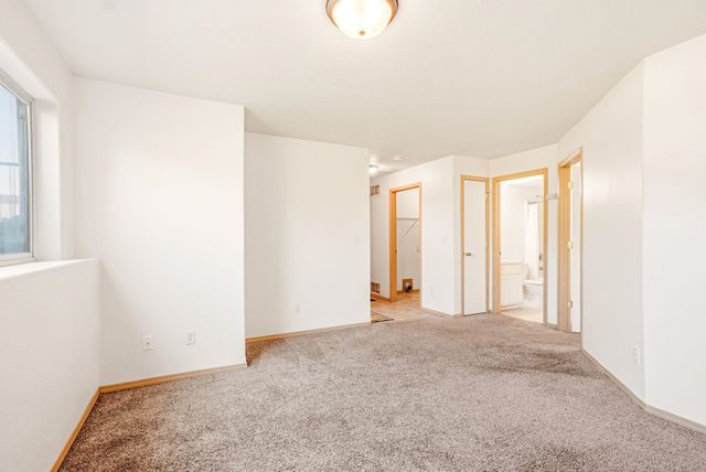 1821 N Corbin Ln, Greenacres, WA 99016
