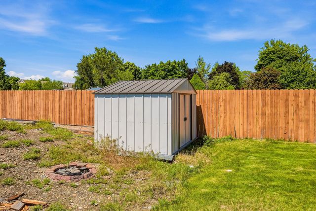 1821 N Corbin Ln, Greenacres, WA 99016