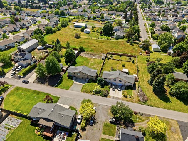 1821 N Corbin Ln, Greenacres, WA 99016