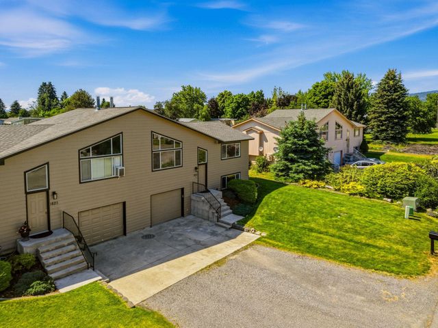 1821 N Corbin Ln, Greenacres, WA 99016