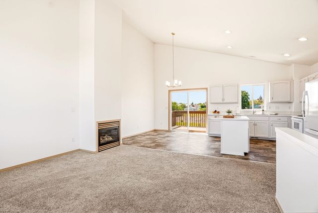 1821 N Corbin Ln, Greenacres, WA 99016