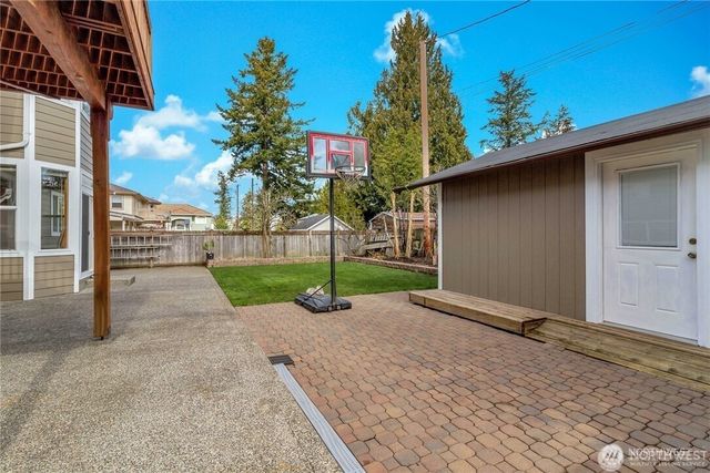 27018 117th Place SE, Kent, WA 98030