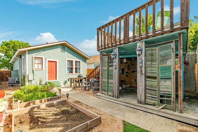 4123 Avenue Q, Galveston, TX 77550