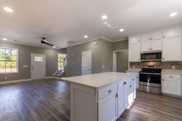 568 Beaver Hut Trail, Eastover, SC 29044