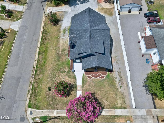 221 Charlotte Avenue, Sanford, NC 27330